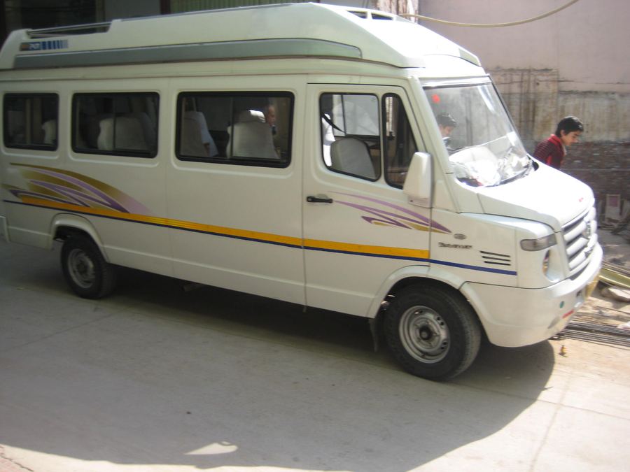 Tempo Traveller (1×1)
